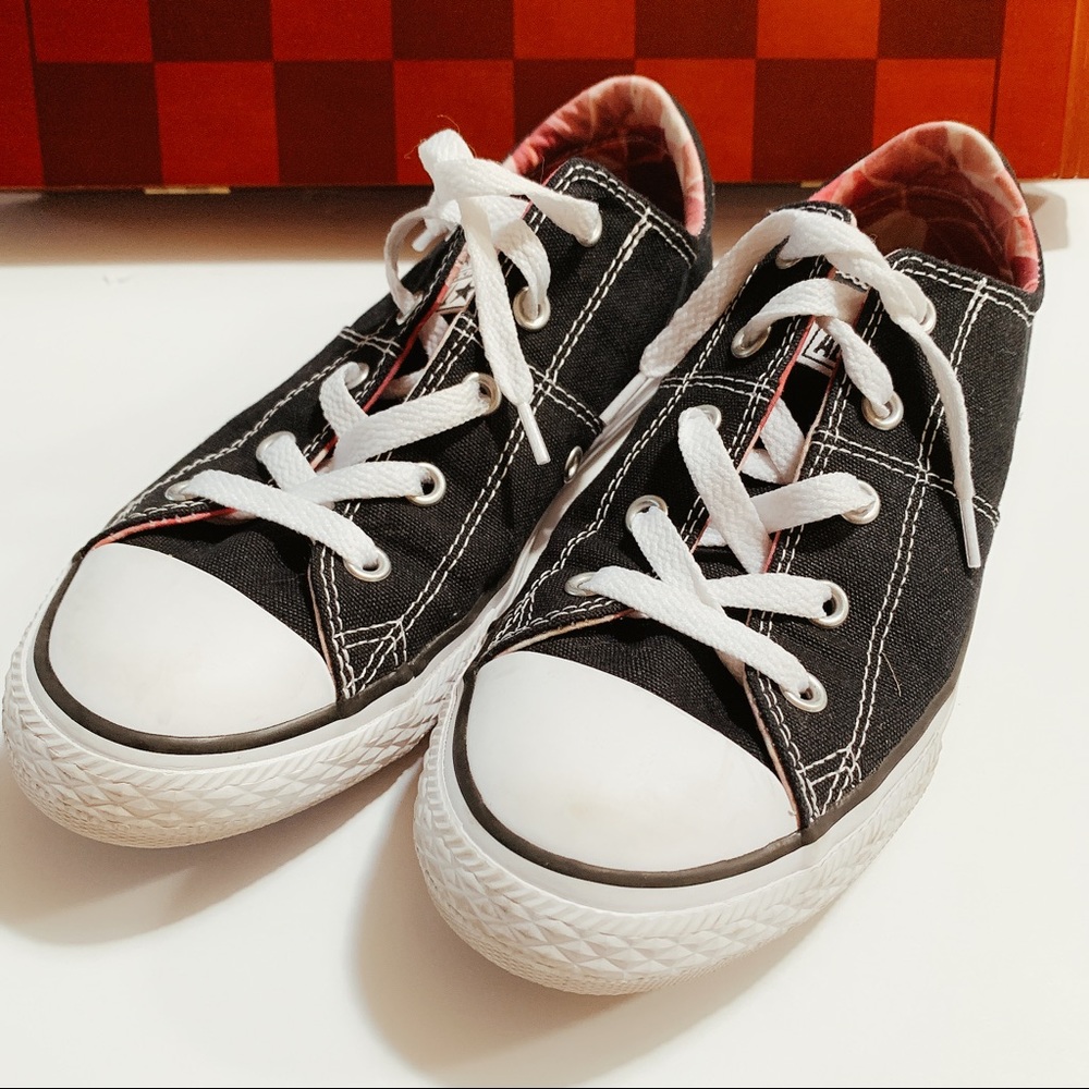 Converse black girls size 3